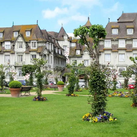 L'orée Du Golf-4 *